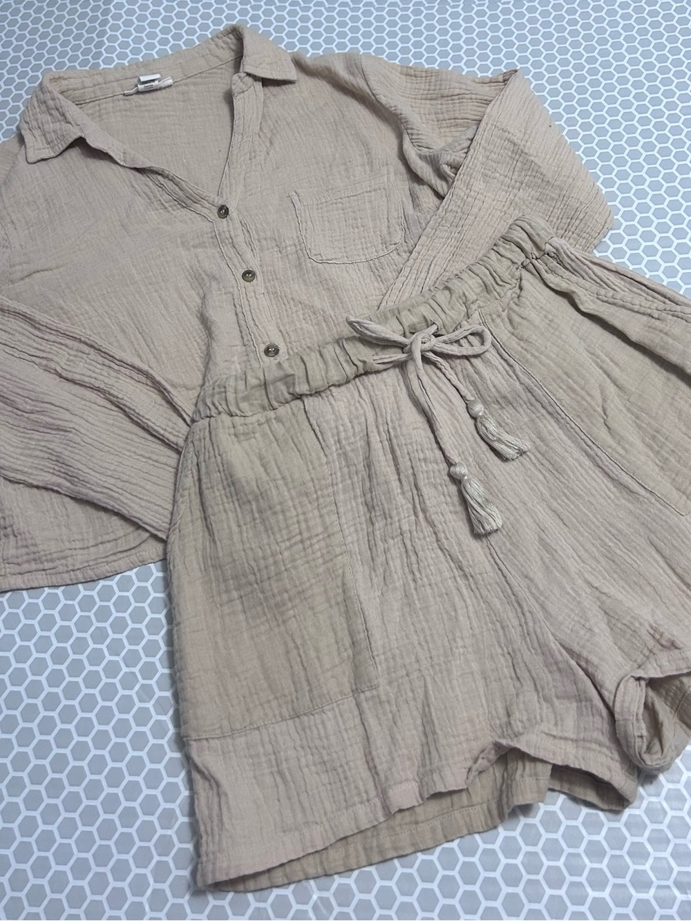 Beige Crinkle Button-Front Women’s Top & Matching Shorts 100% Cotton Size L